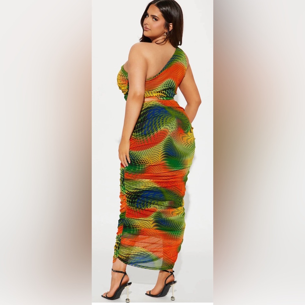 Pre-Loved One-Shoulder Green & Orange Printed Midi Skirt Set - Picture 3 of 3